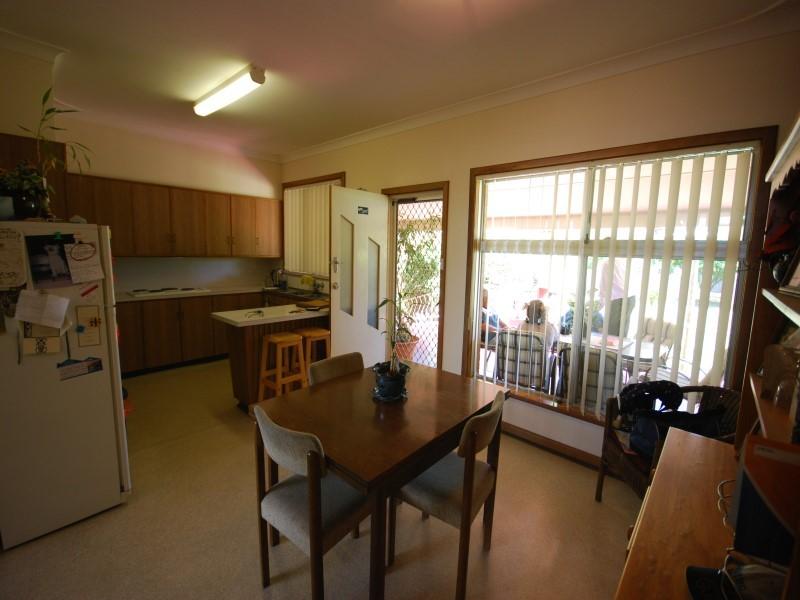 CLASSIC CENTRAL LIVING Picture 3