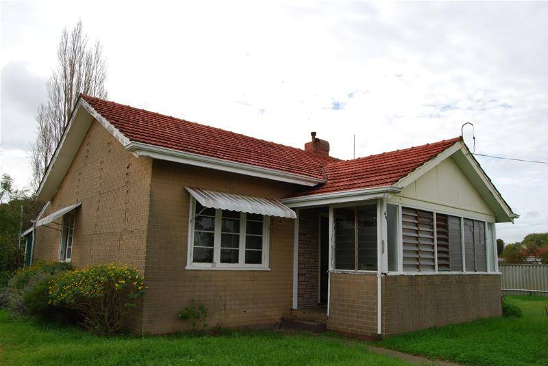 DUPLEX ON THOMAS
I WANT!!!! Picture 1