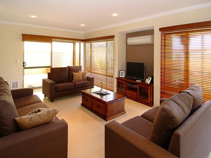 MAGAZINE STYLE LIVING Picture 2