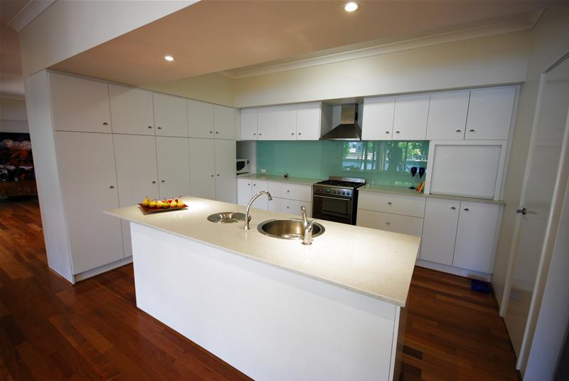 RESORT STYLE LIVING Picture 2