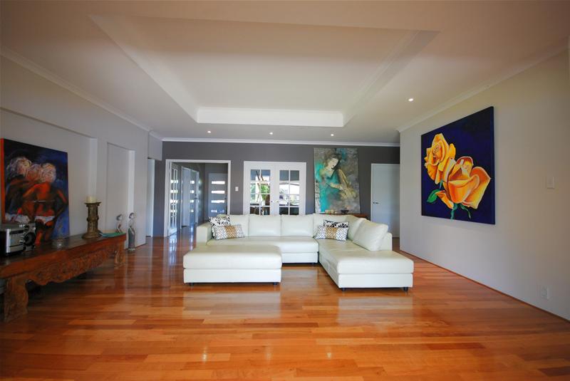 RESORT STYLE LIVING Picture 3