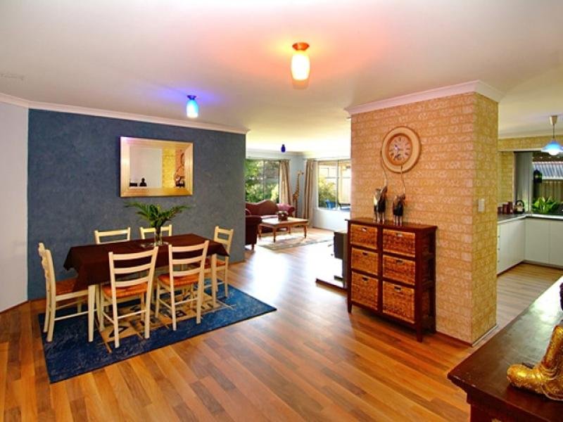 SPACIOUS FAMILY HOME Picture 3