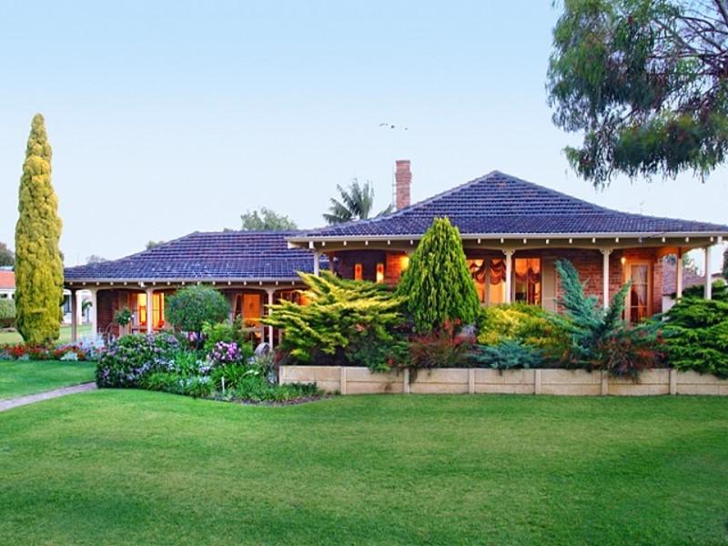 THE WINNER TAKES IT ALL Picture 2