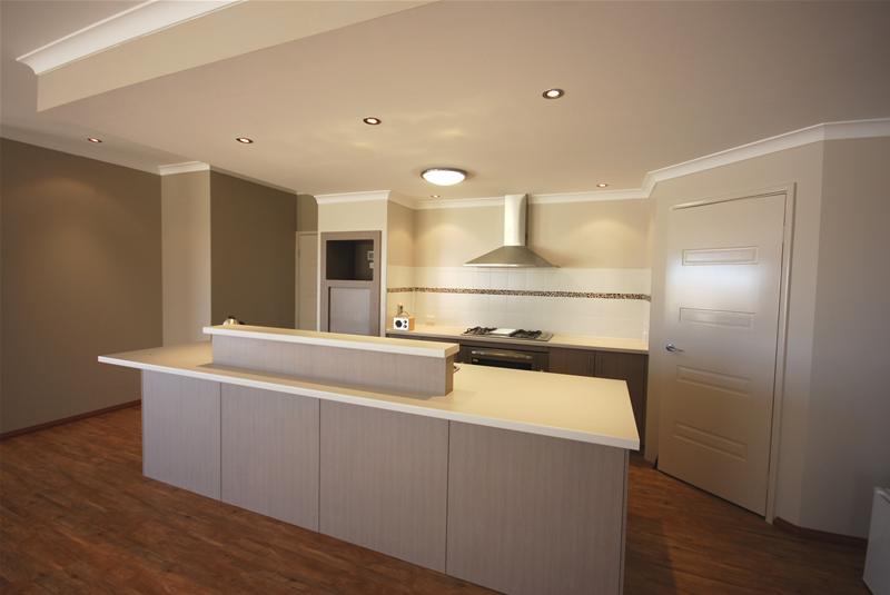 VERY SPACIOUS AND COMFORTABLE Picture 2