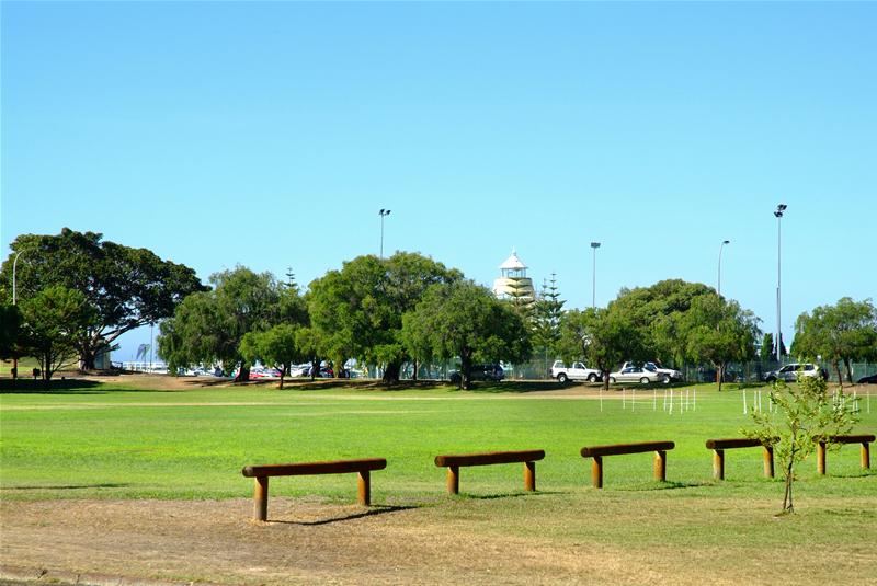 WEST BUSSELTON
CENTRAL, 1 STREET FROM BEACH, 3 MINS WALK TO BEACH & TOWN CENTRE Picture 3