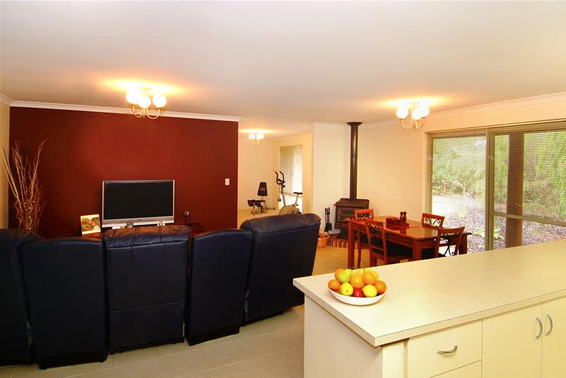 ROOM FOR YOUR NANNA Picture 3