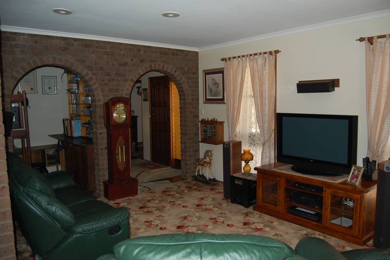 A Country Oasis!! Picture 3