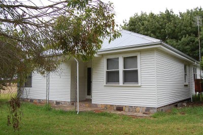 Country Family Living Picture