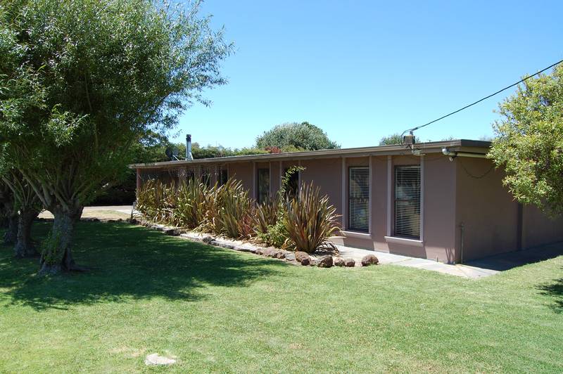 Ideal for the Family!! Picture 1