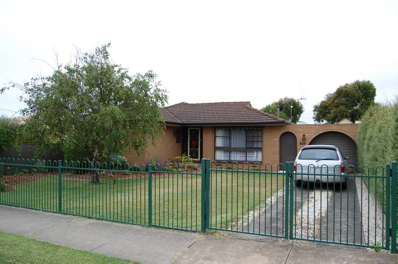 Perfect For The Growing Family! Picture 1