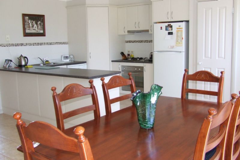 Very Private- Great Location Picture 2