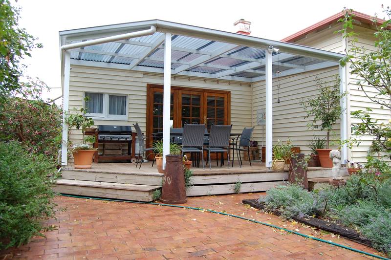 Old World Lifestyle Picture