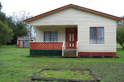 Country Lifestyle Picture