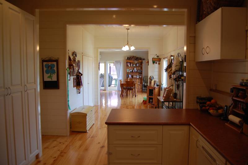 Family Living on Acres Picture 3