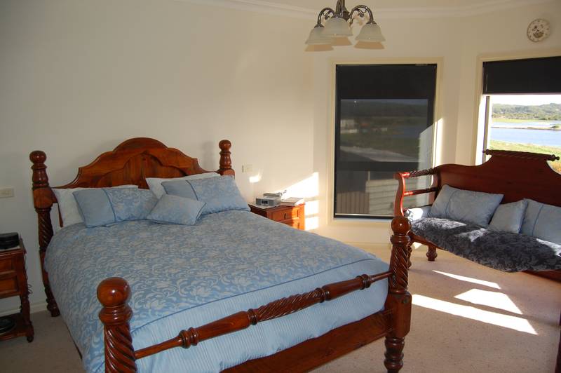 Elegant and Spacious Picture 3