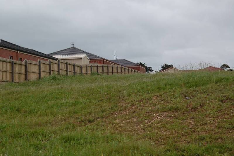East Warrnambool with a River view. Picture 2