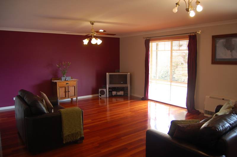 Country Living Picture 3