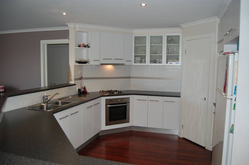 ONE LOOK WILL DO Picture 3