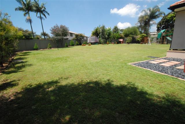 HUGE BLOCK- CHARACTER HOME Picture 2