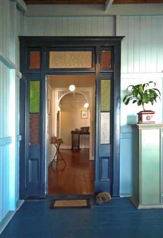 Charm and Grace Picture 2