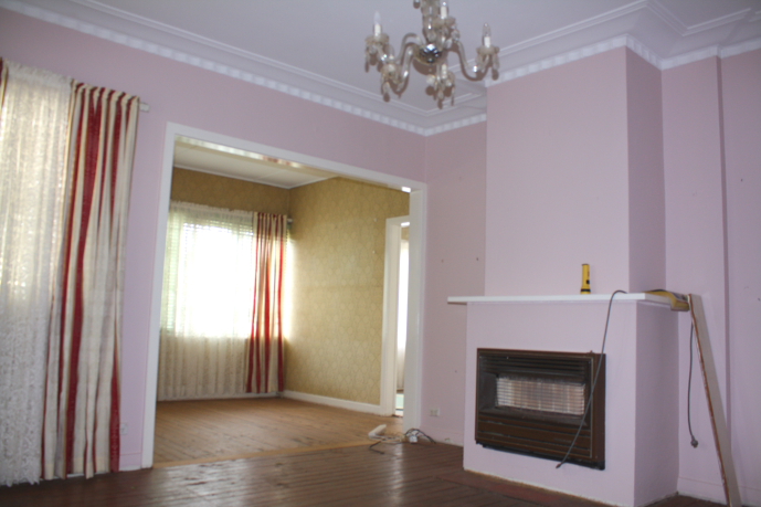 ATTENTION RENOVATORS! Picture 2