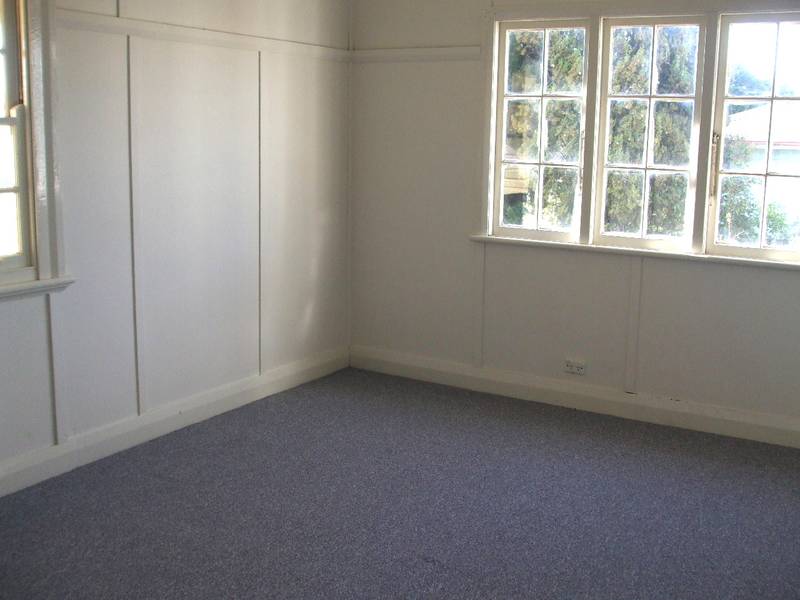 Reduced to sell!! Owners moved on - Check it out!! Picture 3