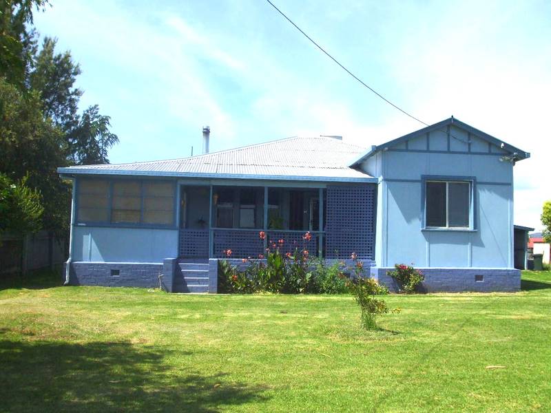 Worth Looking At! Picture 1