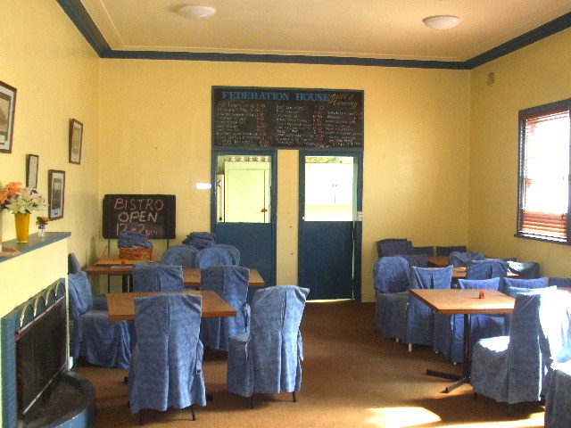 Commercial Hotel Picture 3