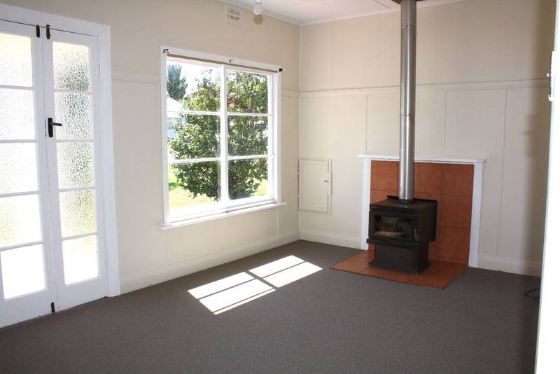 Neat & Well Maintained Home Picture 2