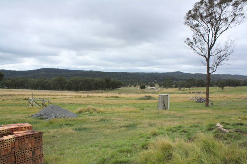 Close to town Picture 3