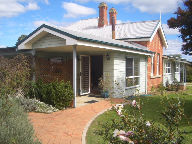 Magnificent Tenterfield Pastoralist Home Picture 2