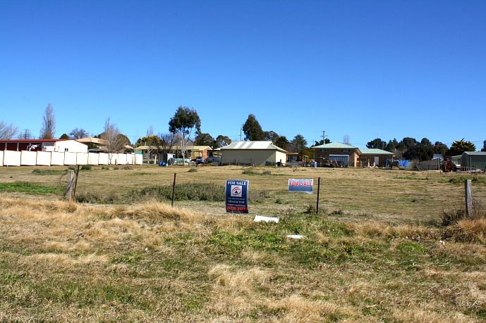 Large Vacant Block in Close Proximity to CBD Picture 3