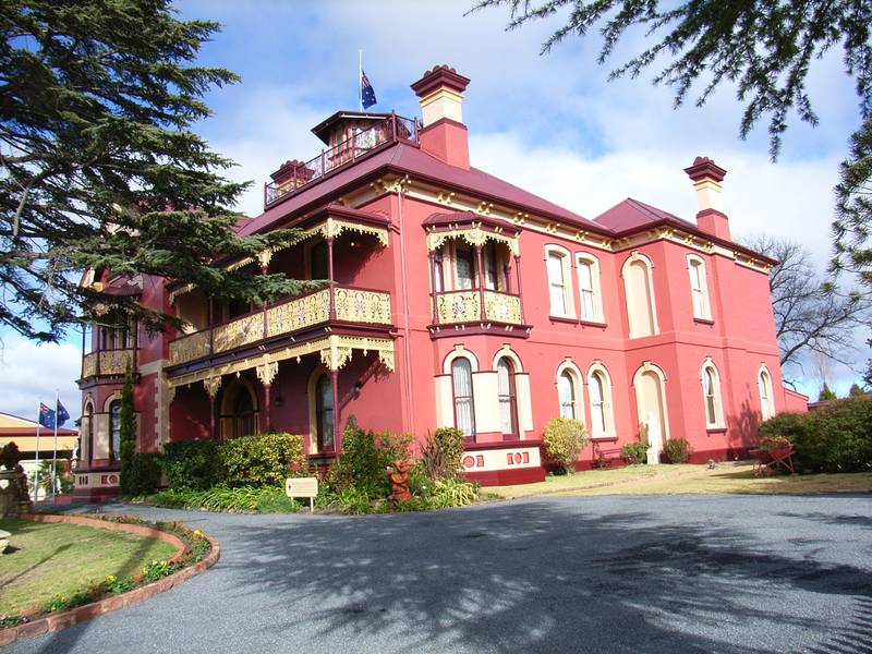 Historic Stannum Mansion Picture 1
