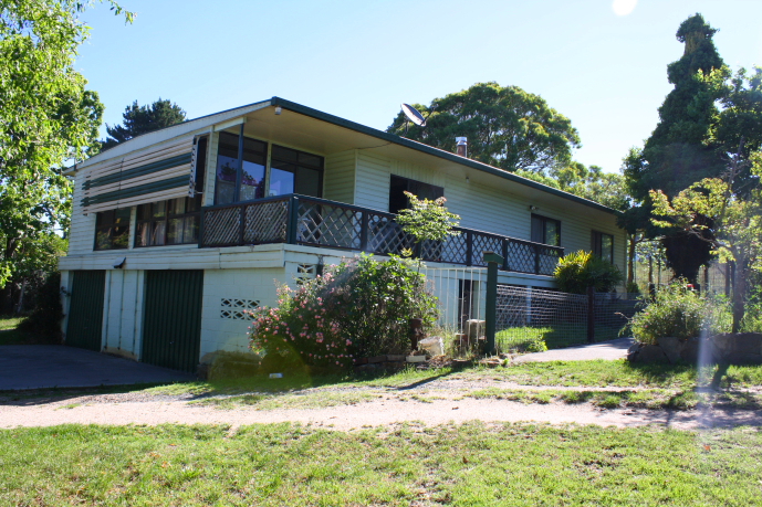 Large Family Home Picture 1