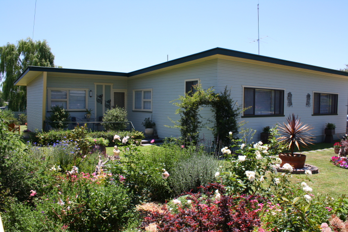 Gardeners Delight Picture 1