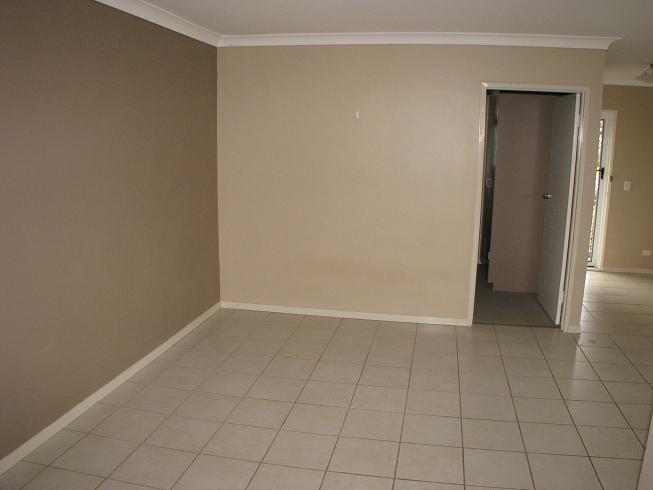 Three bedroom unit - Close to everything! OFI Sat 10 - 10:15am Picture 2
