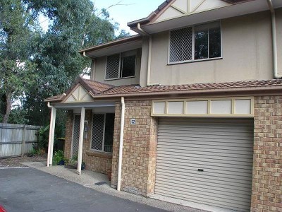 Stop Searching - Perfect Position in the Perfect Location! Picture