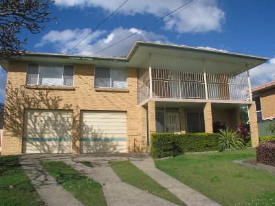 Large BRICK highset - great for the family! Picture