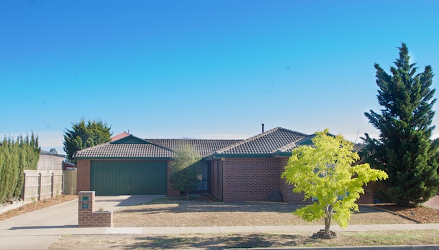 Neat Family Home, Walking Distance to Hogans Corner, Schools, Parklands & Public Transport At You Doorstep! Picture 1