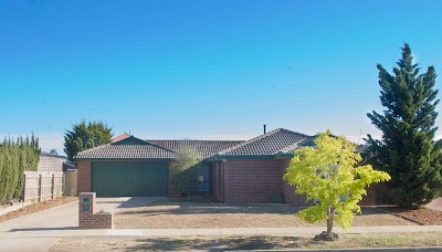 Neat Family Home, Walking Distance to Hogans Corner, Schools, Parklands & Public Transport At You Doorstep! Picture