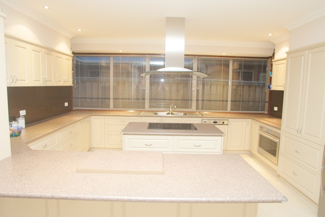 Wattle Grove Masterpiece! Picture 3