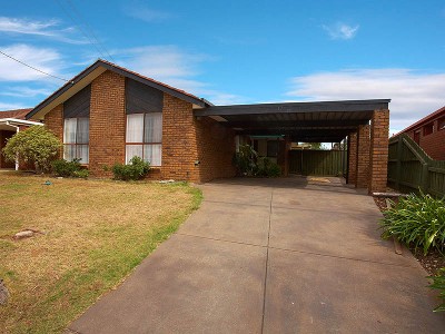 Prime Location And A Stones Throw Away From All Amenities Picture