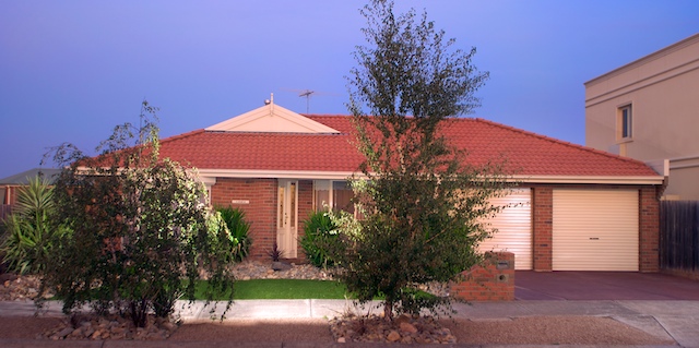 A Family Haven In A Splendid Pocket Of Real Estate Picture 1