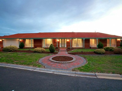 Executive Style, Quality Living. Picture Executive Style, Quality Living. Picture