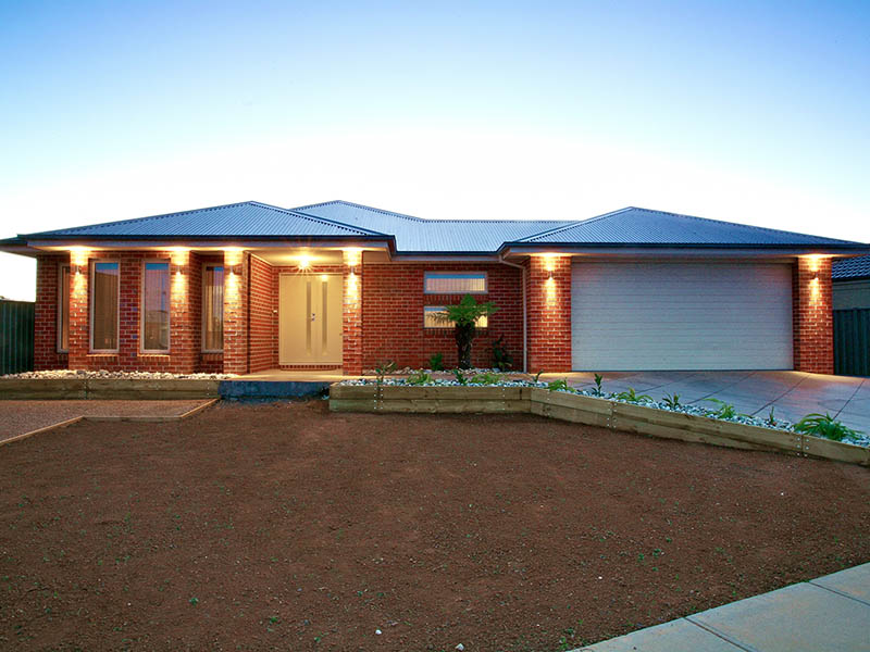 An Outright Showstopper Picture 1