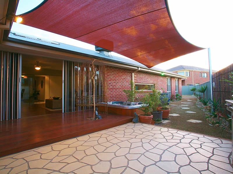 An Outright Showstopper Picture 3