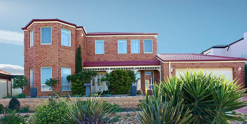 Ashleigh Gardens Home with Added Luxuries Picture 1