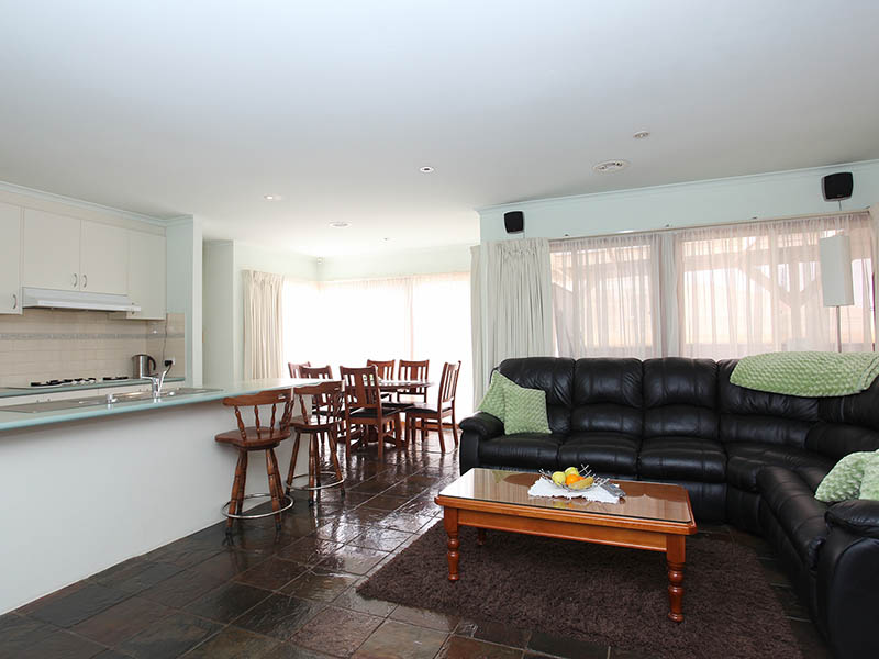 Neat & Complete Picture 3