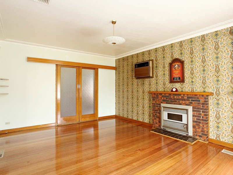 Walk to Schools, Werribee Station, CBD & The Popular Cafe Strip Picture 3