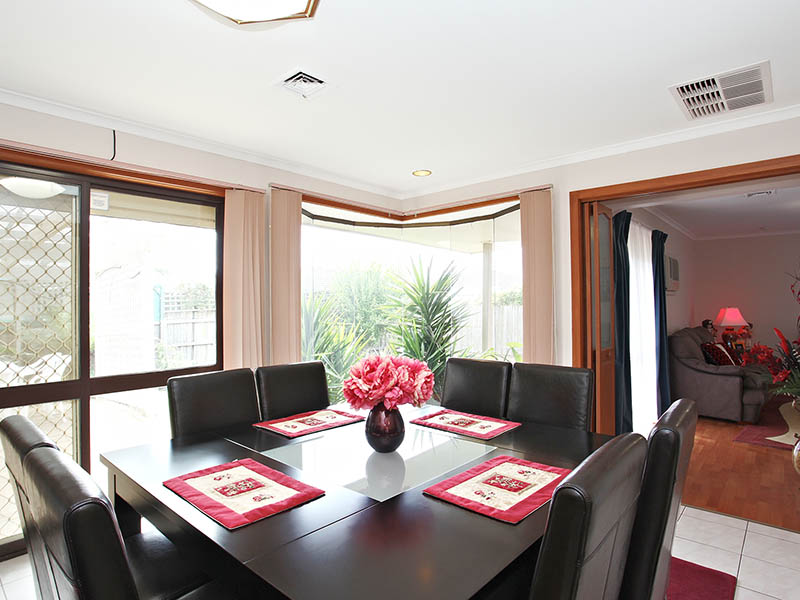 A Perfect home At The Centre Of So Much! Picture 3